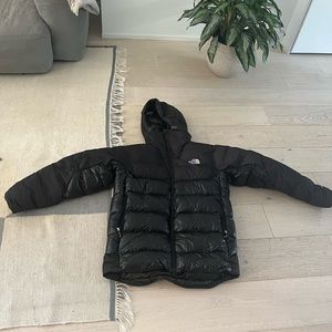 TNF Black Medium Summit Series